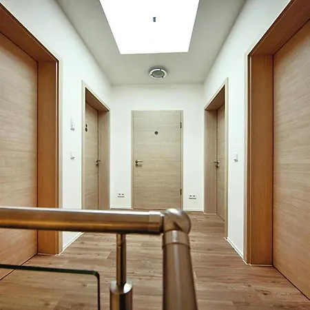 Fuer 3 Personen In Appartement